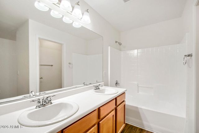 5211 W Warner St Street, Phoenix, AZ 85043