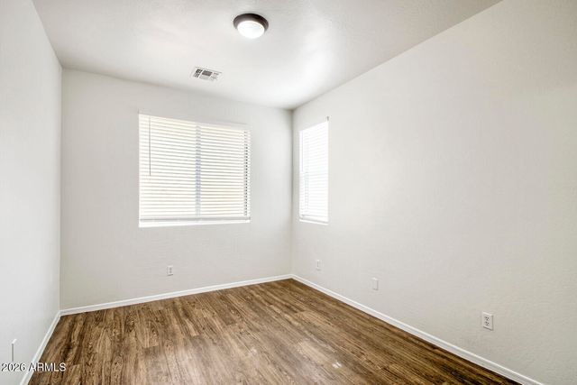 5211 W Warner St Street, Phoenix, AZ 85043