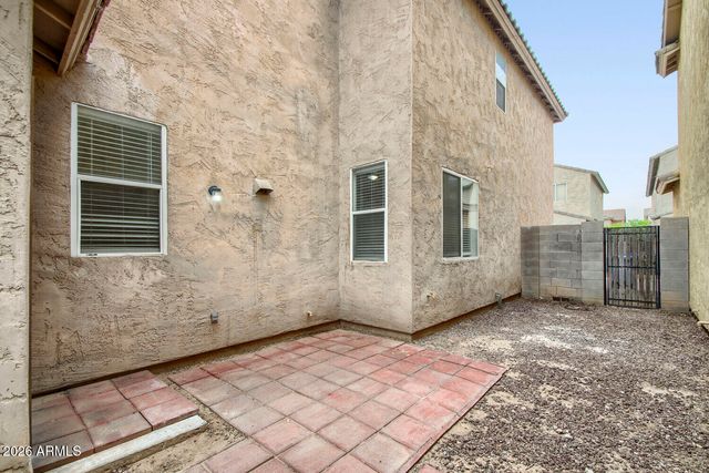 5211 W Warner St Street, Phoenix, AZ 85043