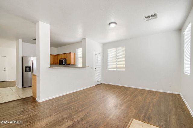 5211 W Warner St Street, Phoenix, AZ 85043