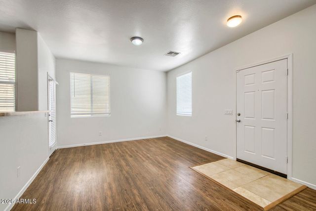 5211 W Warner St Street, Phoenix, AZ 85043