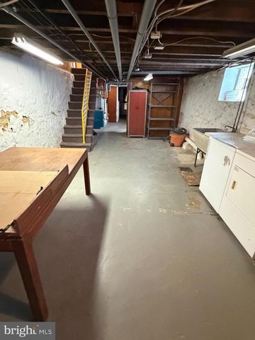 7425 TABOR AVE, Philadelphia, PA 19111