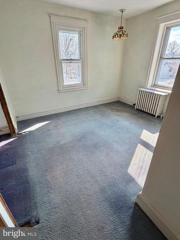 7425 TABOR AVE, Philadelphia, PA 19111