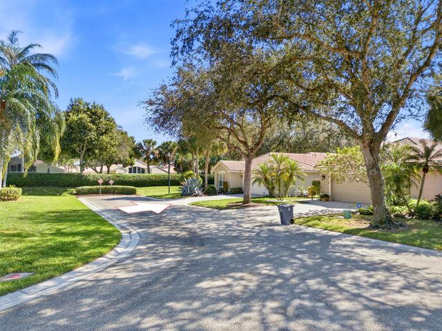 7284 W Mercada Way, Delray Beach, FL 33446