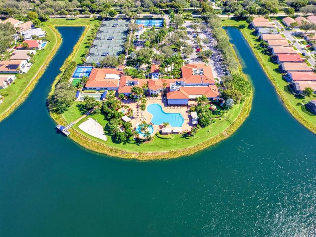 7284 W Mercada Way, Delray Beach, FL 33446