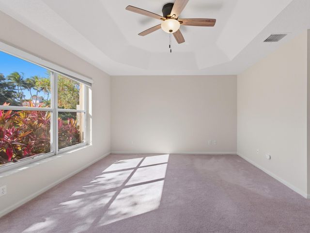 7284 W Mercada Way, Delray Beach, FL 33446