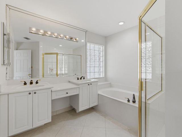 7284 W Mercada Way, Delray Beach, FL 33446