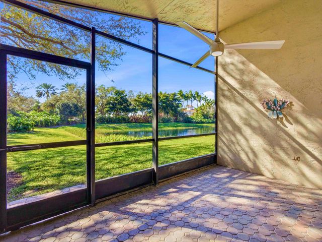 7284 W Mercada Way, Delray Beach, FL 33446