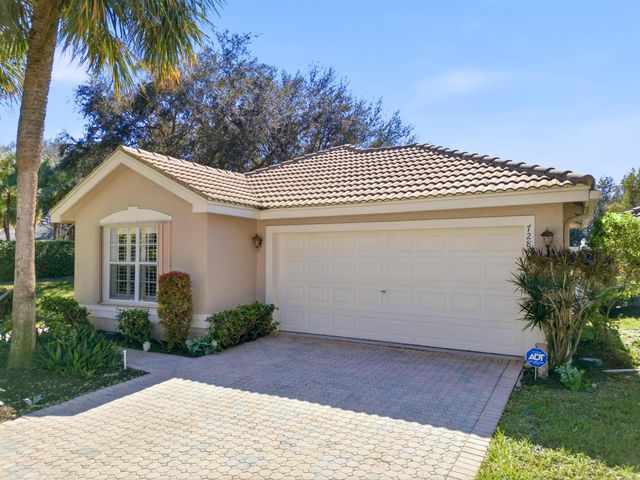 7284 W Mercada Way, Delray Beach, FL 33446