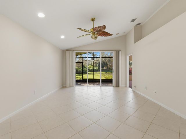 7284 W Mercada Way, Delray Beach, FL 33446