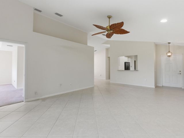 7284 W Mercada Way, Delray Beach, FL 33446