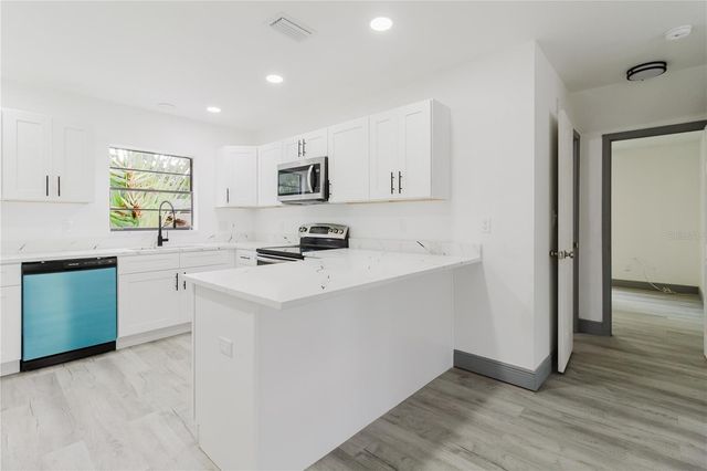 3014 S WESTSHORE BOULEVARD, Tampa, FL 33629