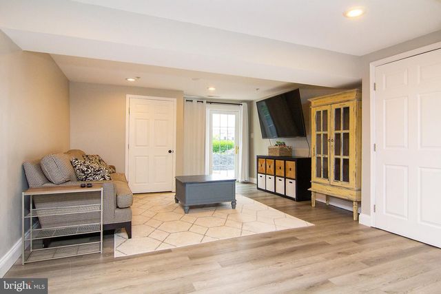 2803 HILLTOP DR, Manchester, MD 21102