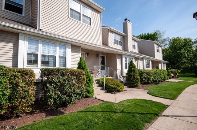 61 Freemont Ct, Franklin Twp., NJ 08873