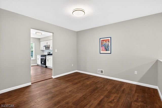 61 Freemont Ct, Franklin Twp., NJ 08873