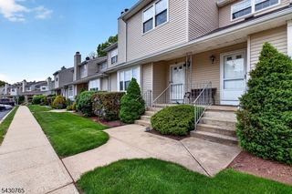 61 Freemont Ct, Franklin Twp., NJ 08873