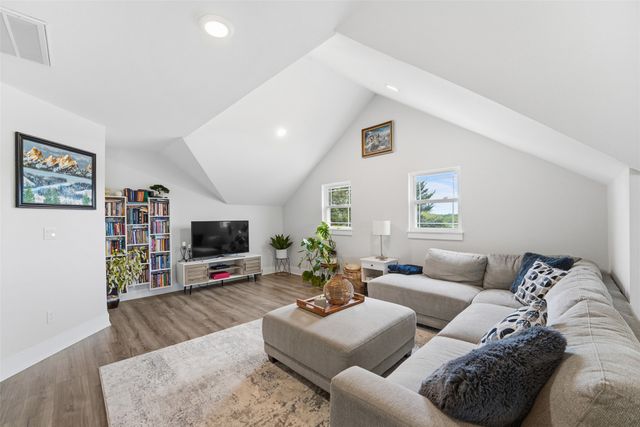 1414 Rs County Road 1605, Point, TX 75472