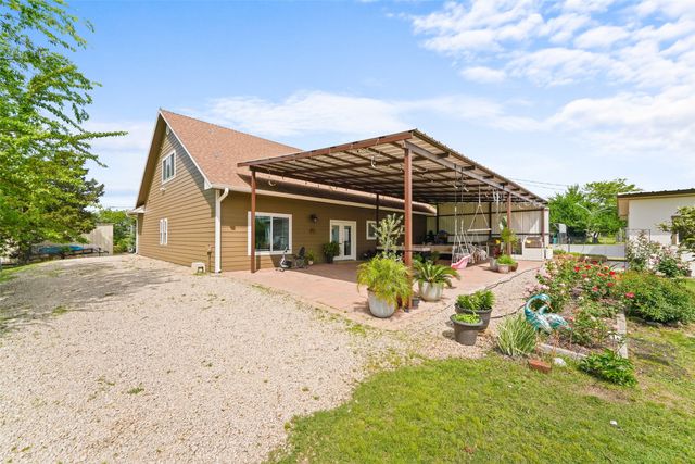 1414 Rs County Road 1605, Point, TX 75472