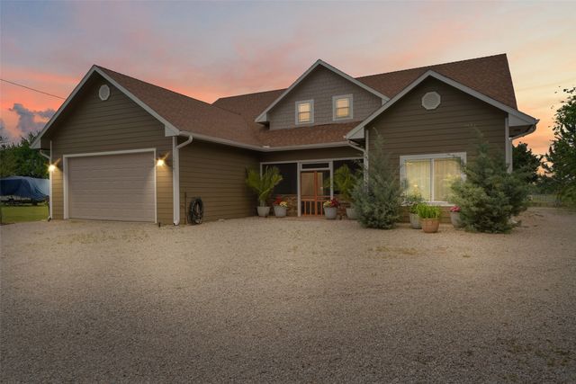 1414 Rs County Road 1605, Point, TX 75472