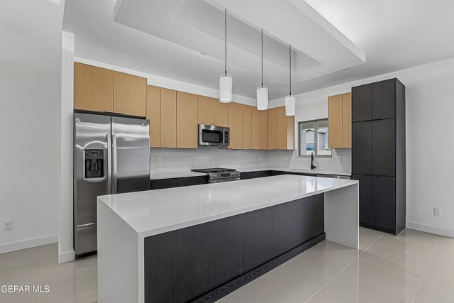 941 ADA Lane, El Paso, TX 79932