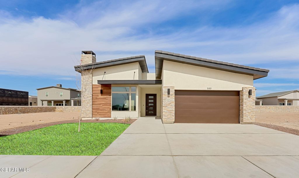 941 ADA Lane, El Paso, TX 79932