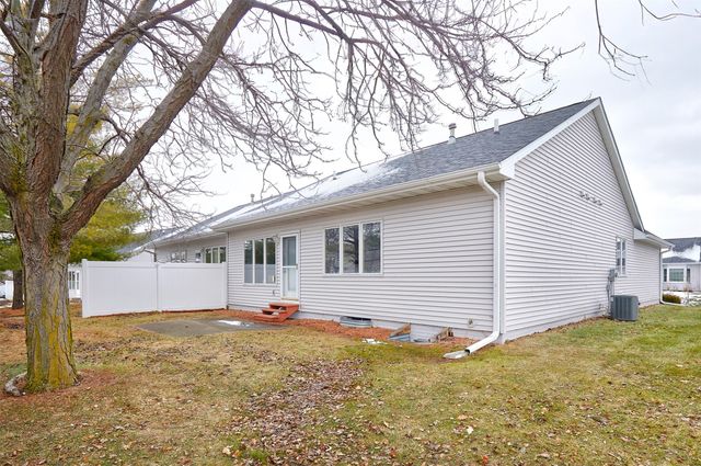 4227 Eisenhower Court, Ames, IA 50010