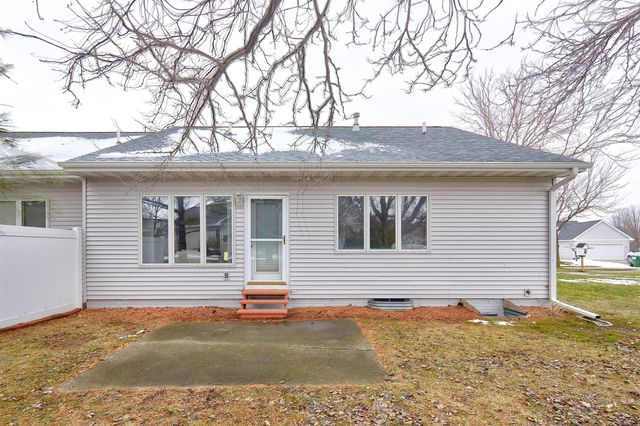 4227 Eisenhower Court, Ames, IA 50010