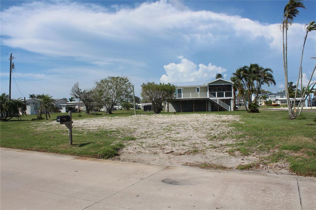 10315 CORTEZ ROAD W 1/2 BV, BRADENTON, FL 34210 — photo 2