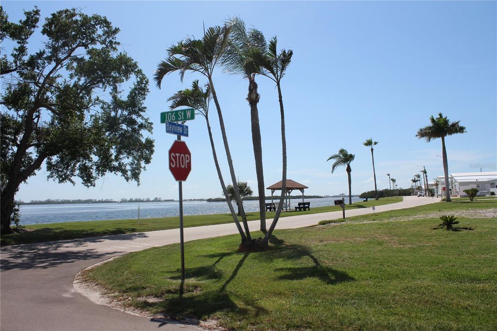 10315 CORTEZ ROAD W 1/2 BV, BRADENTON, FL 34210 — photo 3