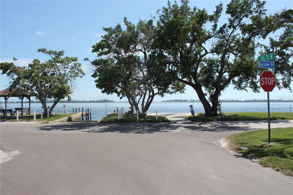 10315 CORTEZ ROAD W 1/2 BV, BRADENTON, FL 34210 — photo 4