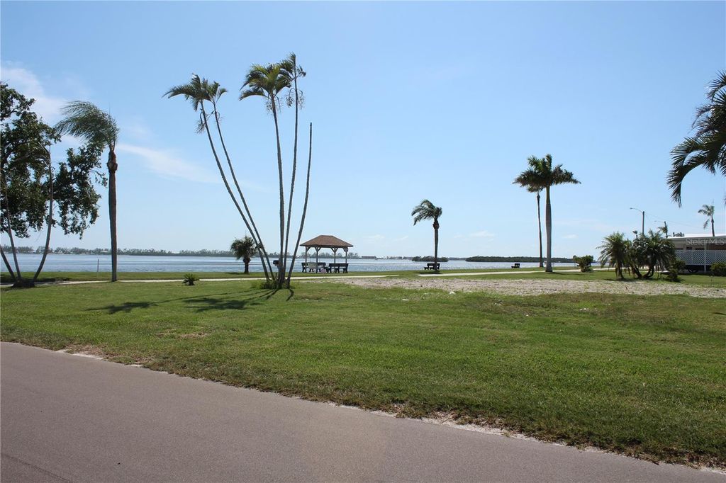 10315 CORTEZ ROAD W 1/2 BV, BRADENTON, FL 34210 — photo 5