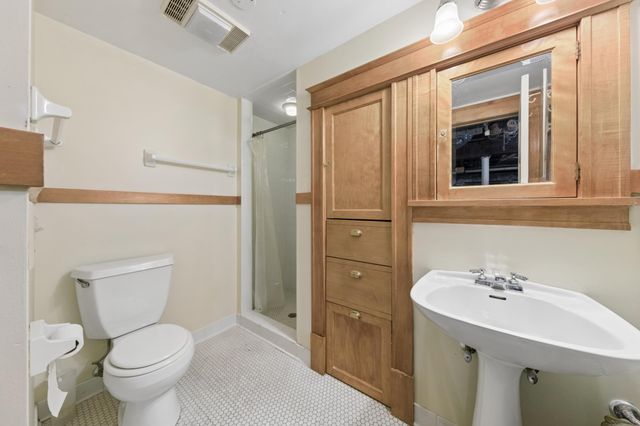 1732 Summit Avenue, Saint Paul, MN 55105