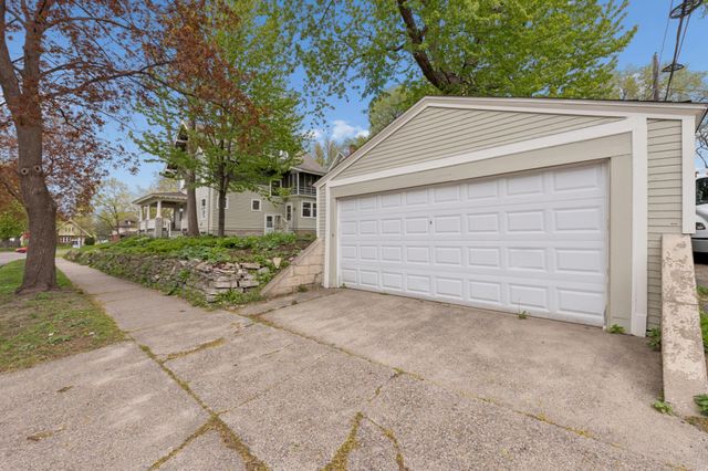 1732 Summit Avenue, Saint Paul, MN 55105