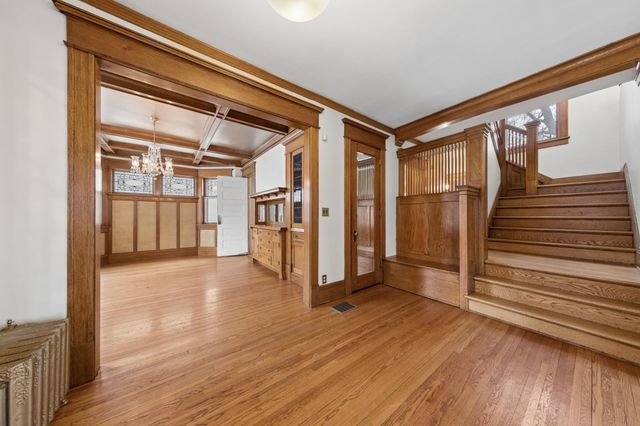 1732 Summit Avenue, Saint Paul, MN 55105