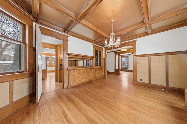 1732 Summit Avenue, Saint Paul, MN 55105