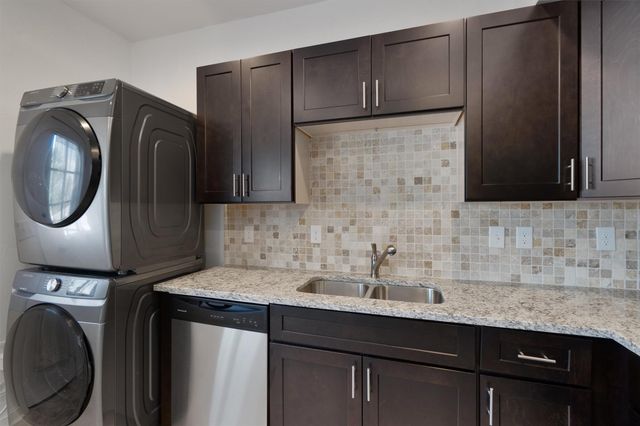 6211 Manor RD 129, Austin, TX 78723