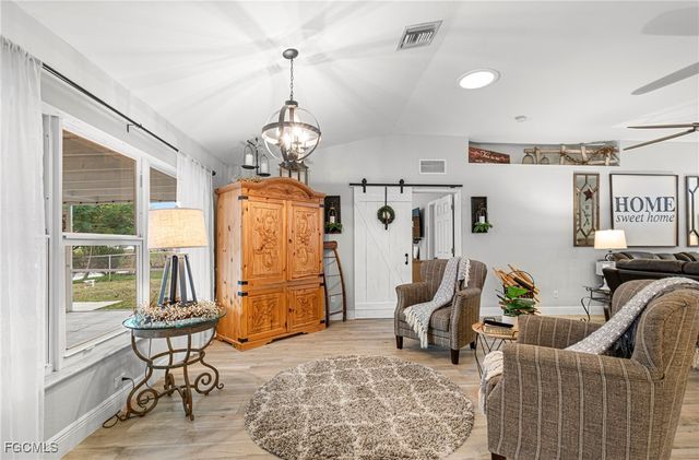 4656 Varsity CIR, Lehigh Acres, FL 33971