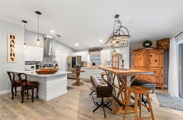 4656 Varsity CIR, Lehigh Acres, FL 33971