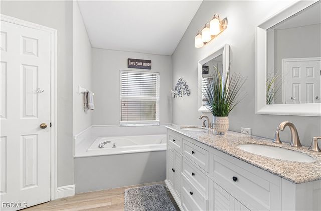 4656 Varsity CIR, Lehigh Acres, FL 33971