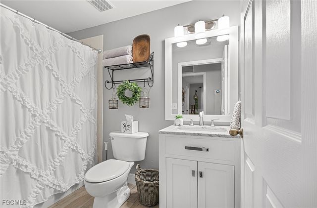 4656 Varsity CIR, Lehigh Acres, FL 33971