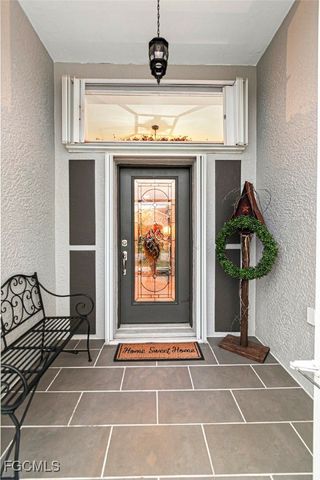 4656 Varsity CIR, Lehigh Acres, FL 33971