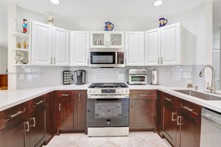 676 NW 133rd Dr, Plantation, FL 33325