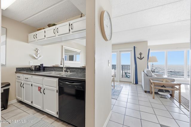 382 S FLETCHER Avenue 306, Fernandina Beach, FL 32034