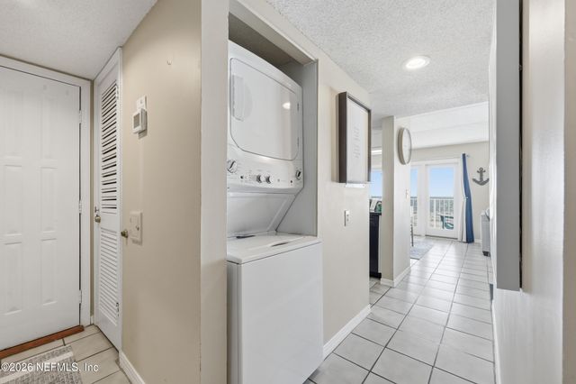 382 S FLETCHER Avenue 306, Fernandina Beach, FL 32034