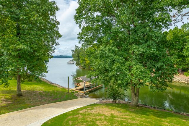 12003 Oak Cove Lane, Soddy Daisy, TN 37379
