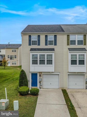 28 WITHERSPOON CT, Falling Waters, WV 25419