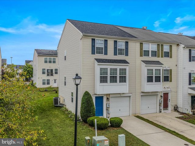 28 WITHERSPOON CT, Falling Waters, WV 25419