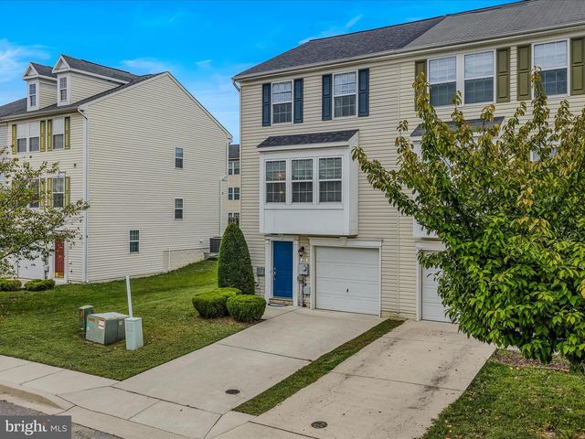 28 WITHERSPOON CT, Falling Waters, WV 25419