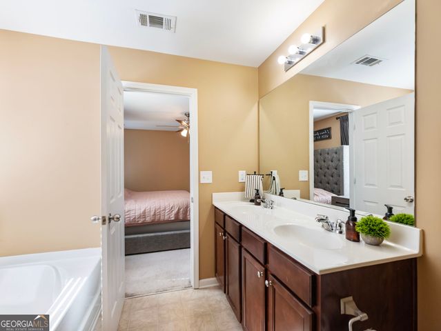 6377 Barker Station Walk, Sugar Hill, GA 30518