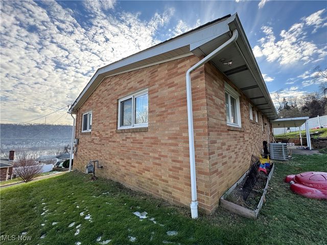 1511 N 9th Street, Martins Ferry, OH 43935